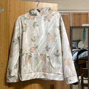 Camo Sweatshirt!!